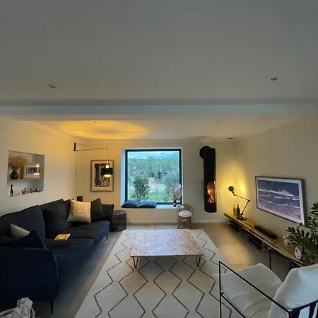 Sous Les Pins Villa